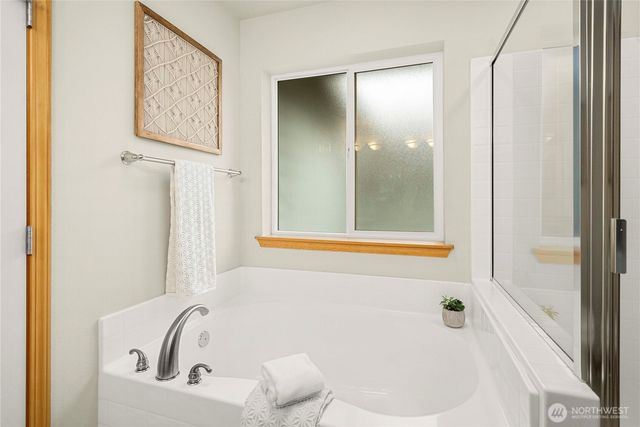 13127 SE 210th Place, Kent, WA 98031