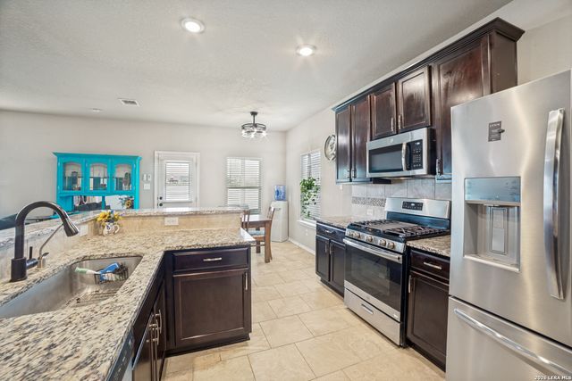 132 HUNTERS RNCH W, San Antonio, TX 78253