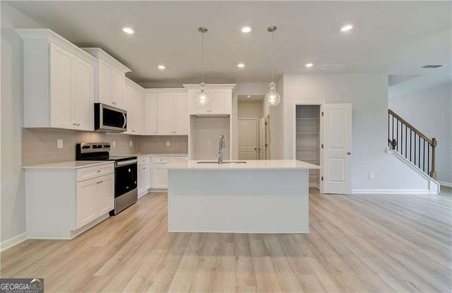 84 Hydrangea Circle, Fairburn, GA 30213