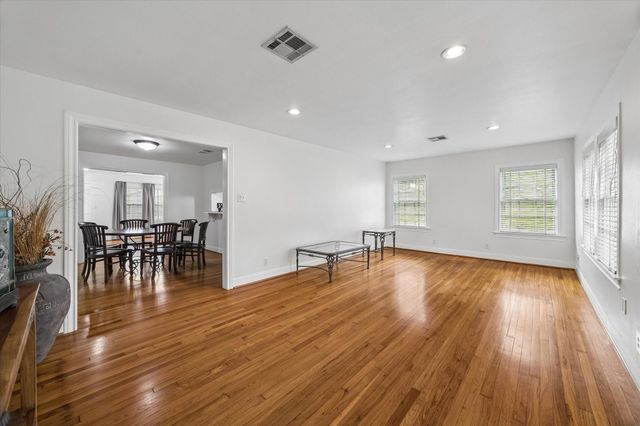 327 W 31st Street, Houston, TX 77018
