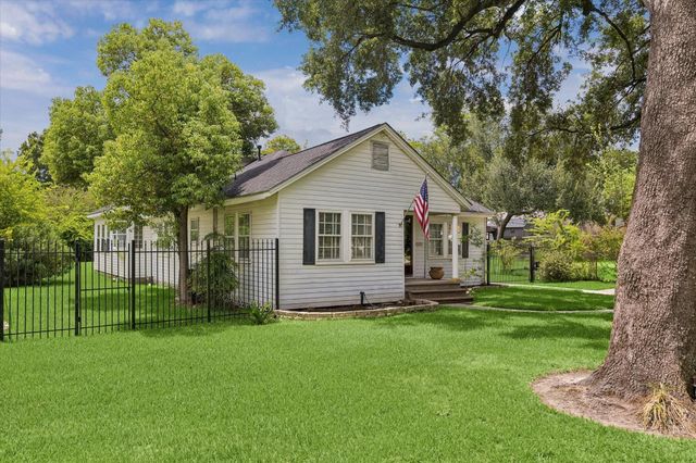 327 W 31st Street, Houston, TX 77018