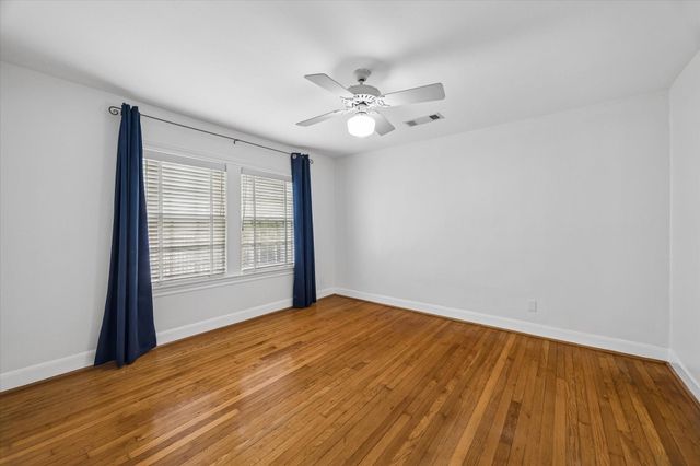327 W 31st Street, Houston, TX 77018