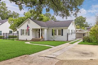 327 W 31st Street, Houston, TX 77018