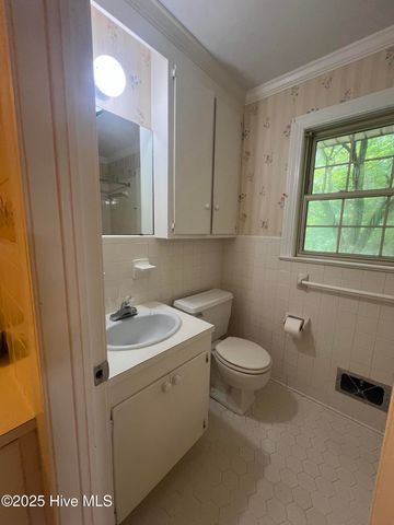 210 Prince Road, Greenville, NC 27858