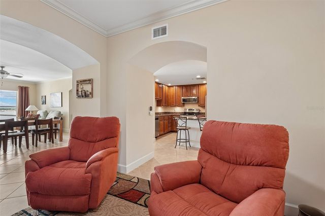 808 3RD AVENUE W 809, Bradenton, FL 34205