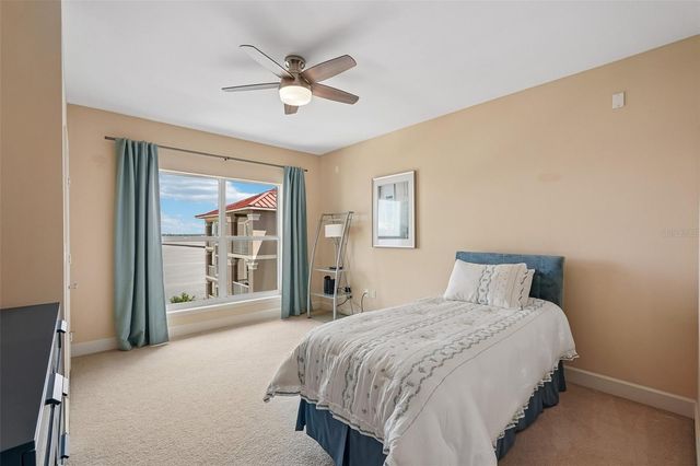 808 3RD AVENUE W 809, Bradenton, FL 34205