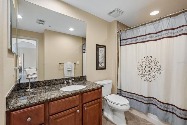 808 3RD AVENUE W 809, Bradenton, FL 34205
