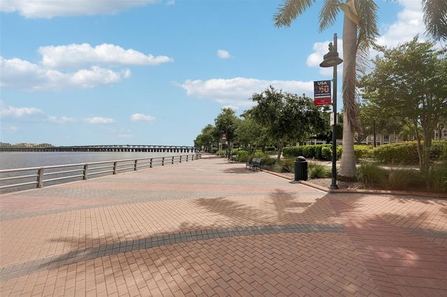 808 3RD AVENUE W 809, Bradenton, FL 34205