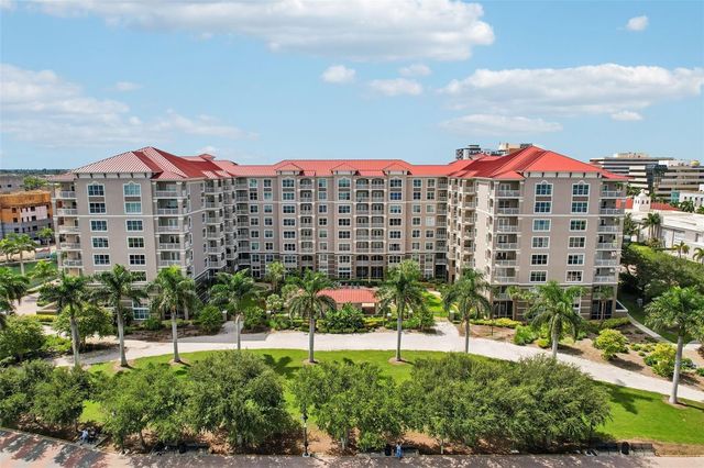 808 3RD AVENUE W 809, Bradenton, FL 34205