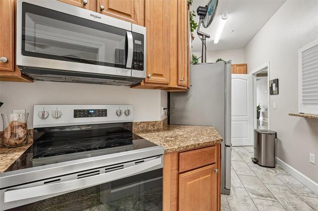 808 3RD AVENUE W 809, Bradenton, FL 34205