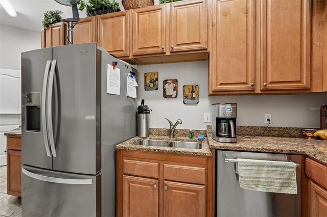 808 3RD AVENUE W 809, Bradenton, FL 34205
