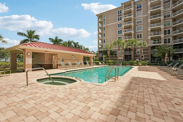 808 3RD AVENUE W 809, Bradenton, FL 34205