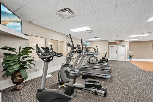808 3RD AVENUE W 809, Bradenton, FL 34205