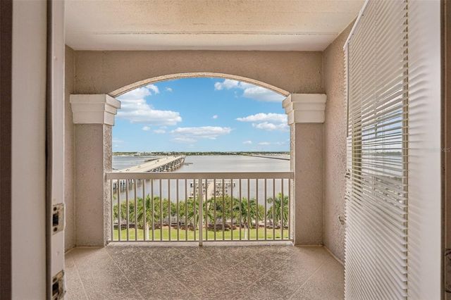 808 3RD AVENUE W 809, Bradenton, FL 34205