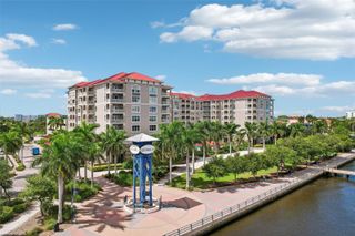 808 3RD AVENUE W 809, Bradenton, FL 34205