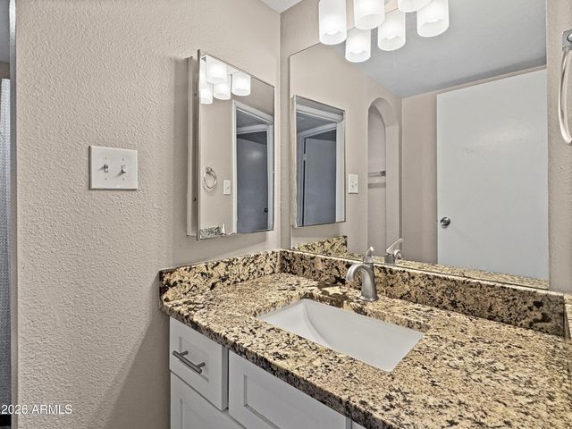 4410 N LONGVIEW Avenue 208, Phoenix, AZ 85014