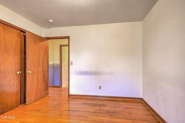 2402 Circleview Drive, Johnson City, TN 37604