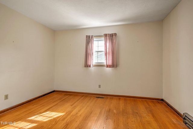 2402 Circleview Drive, Johnson City, TN 37604