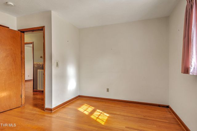 2402 Circleview Drive, Johnson City, TN 37604