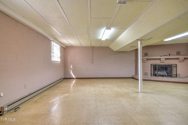 2402 Circleview Drive, Johnson City, TN 37604