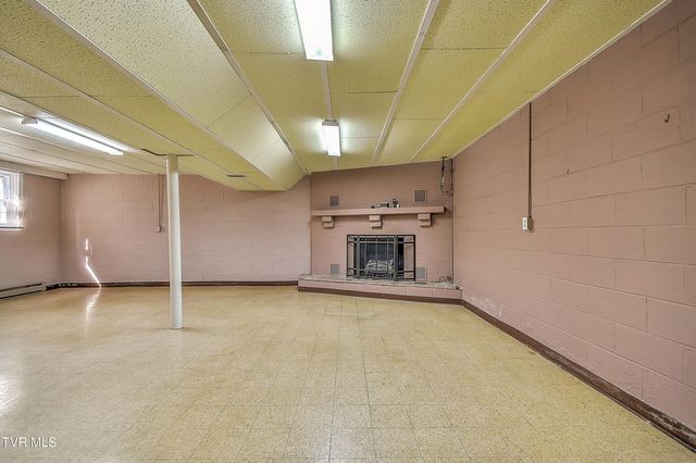 2402 Circleview Drive, Johnson City, TN 37604