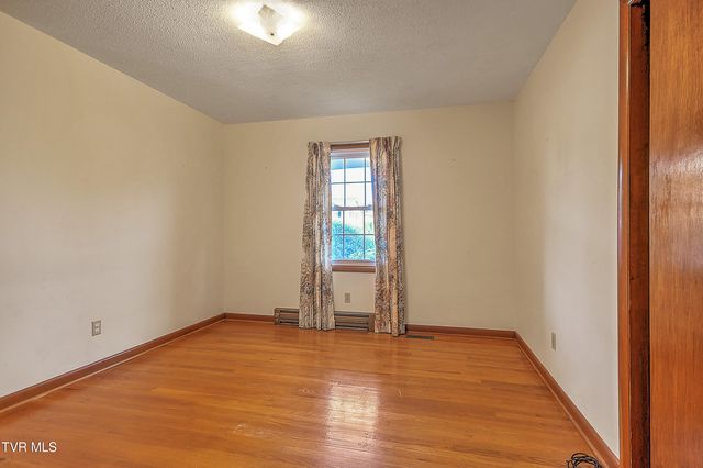 2402 Circleview Drive, Johnson City, TN 37604