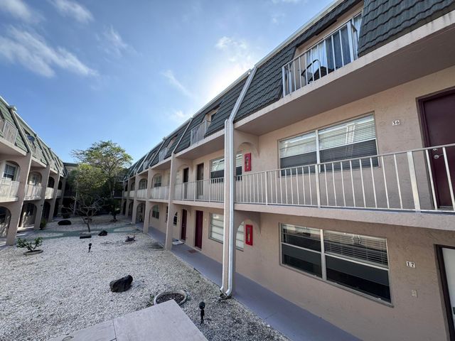 1100 SE 4th Avenue 35, Deerfield Beach, FL 33441