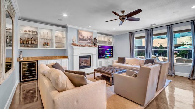 5527 McCommas Boulevard, Dallas, TX 75206