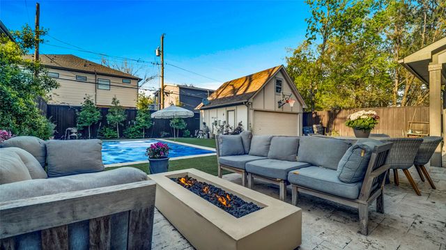5527 McCommas Boulevard, Dallas, TX 75206