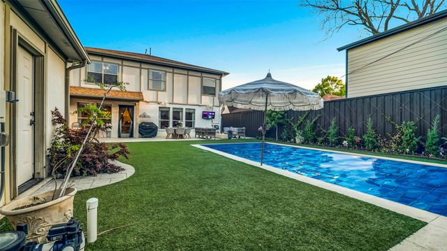 5527 McCommas Boulevard, Dallas, TX 75206