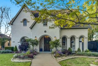 5527 McCommas Boulevard, Dallas, TX 75206