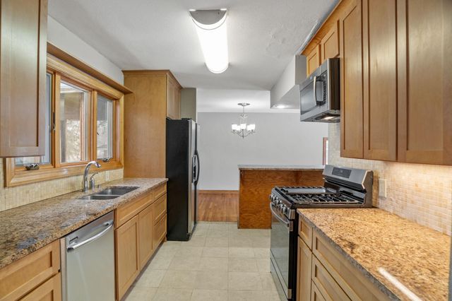 3716 Abbott Avenue N, Robbinsdale, MN 55422