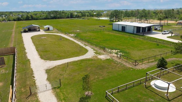 1403 Avenue L, Santa Fe, TX 77510