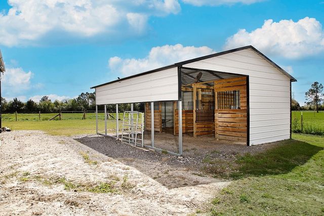 1403 Avenue L, Santa Fe, TX 77510