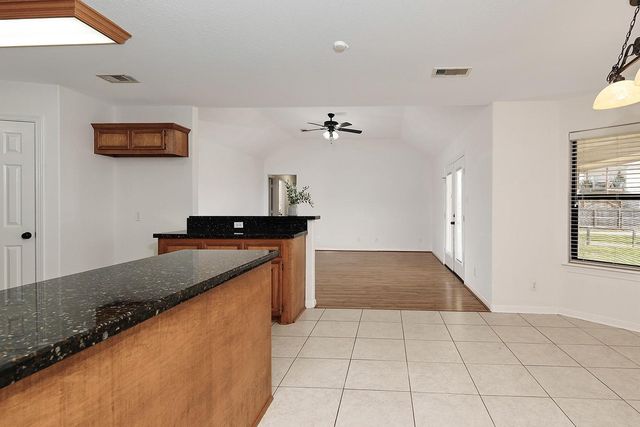 1403 Avenue L, Santa Fe, TX 77510