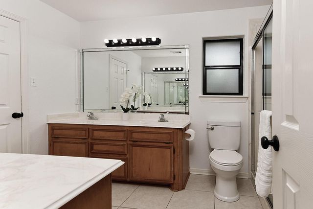 1403 Avenue L, Santa Fe, TX 77510