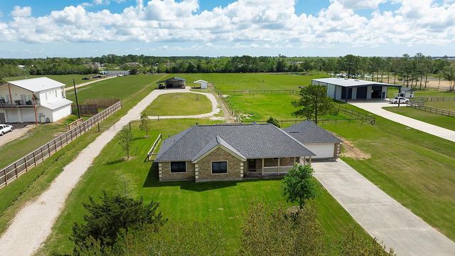 1403 Avenue L, Santa Fe, TX 77510