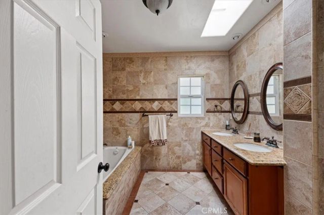 221 W Le Roy, Arcadia, CA 91007