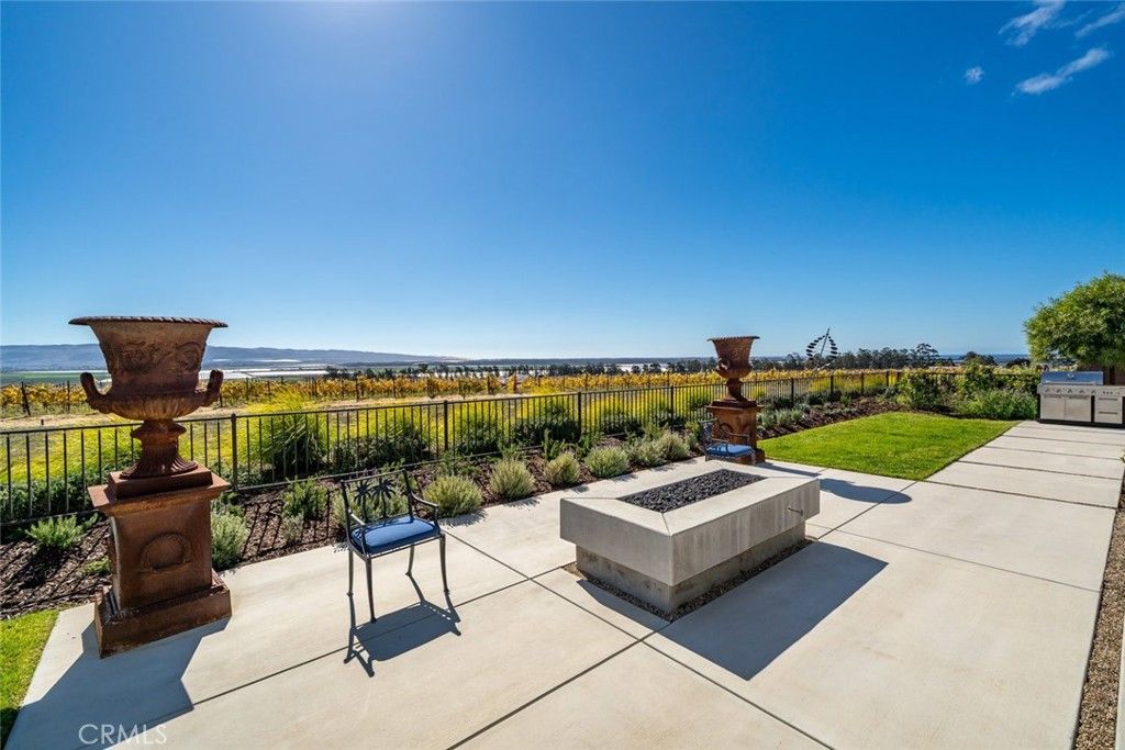 Image 29 of property listing at 1650 Eucalyptus, Nipomo, CA 93444