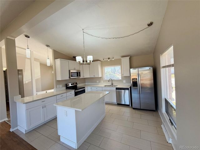 5674 W Chestnut Avenue, Littleton, CO 80128