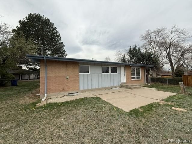 5674 W Chestnut Avenue, Littleton, CO 80128