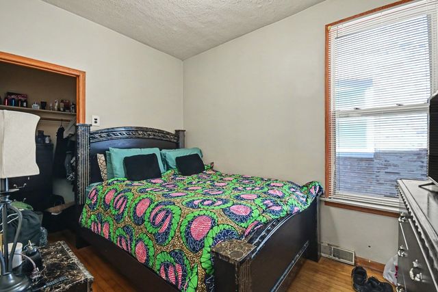 6621 S Oakley Avenue, Chicago, IL 60636