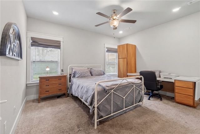 1040 Harrison Street, Pea Ridge, AR 72751