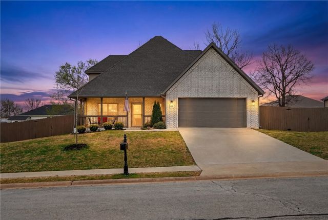 1040 Harrison Street, Pea Ridge, AR 72751