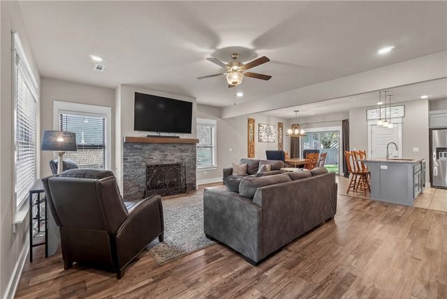 1040 Harrison Street, Pea Ridge, AR 72751