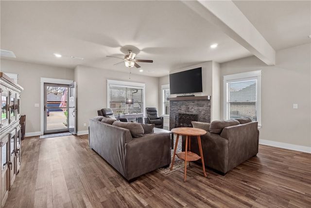 1040 Harrison Street, Pea Ridge, AR 72751