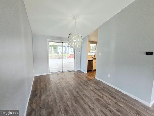 79 YEW RD, Essex, MD 21221