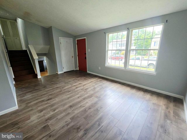 79 YEW RD, Essex, MD 21221