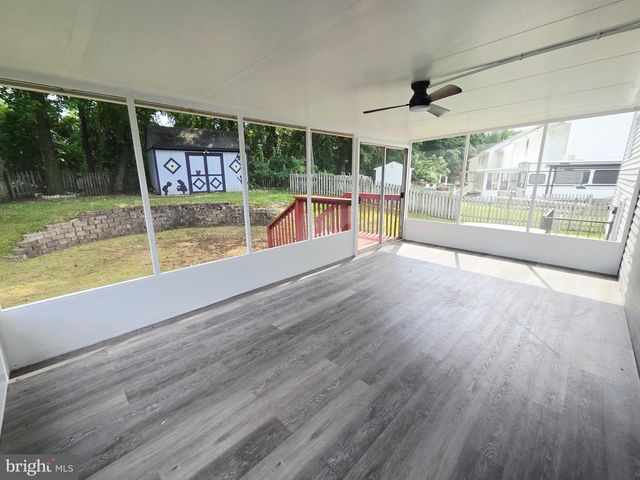 79 YEW RD, Essex, MD 21221