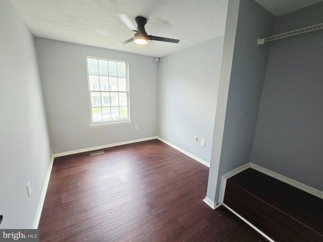 79 YEW RD, Essex, MD 21221